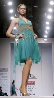 Deepika Padukone feet photo thumbnail