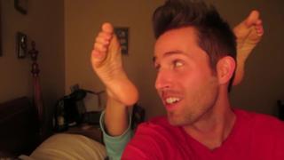 Colleen Ballinger feet photo thumbnail