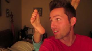 Colleen Ballinger feet photo thumbnail
