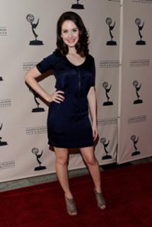 Alison Brie feet photo thumbnail
