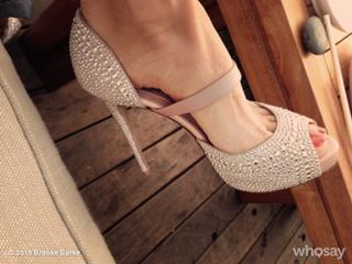 Brooke Burke feet photo thumbnail