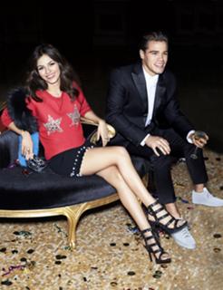 Victoria Justice feet photo thumbnail
