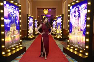 Malaika Arora feet photo thumbnail