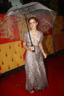 Emma Watson feet photo thumbnail