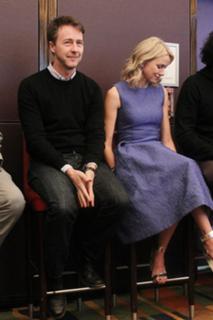 Naomi Watts feet photo thumbnail