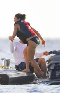 Salma Hayek feet photo thumbnail