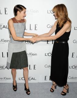 Shailene Woodley feet photo thumbnail