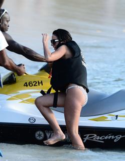Tulisa feet photo thumbnail