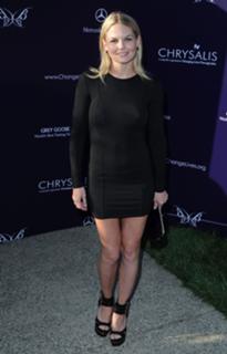 Jennifer Morrison feet photo thumbnail