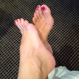 Franciely Freduzeski feet photo thumbnail