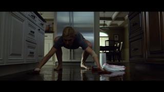 Rosamund Pike feet photo thumbnail
