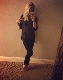 Paige VanZant feet photo thumbnail