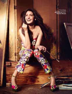 Anushka Sharma feet photo thumbnail