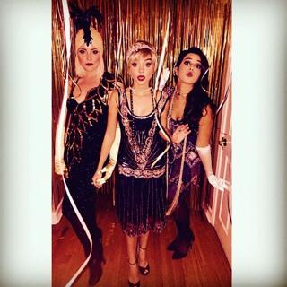 Sarah Hyland feet photo thumbnail
