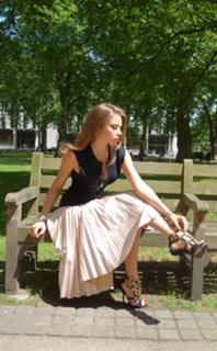 Xenia Tchoumitcheva feet photo thumbnail