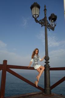 Xenia Tchoumitcheva feet photo thumbnail
