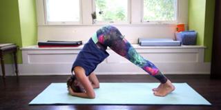 Adriene Mishler feet photo thumbnail