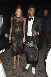 Doutzen Kroes feet photo thumbnail