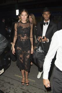 Doutzen Kroes feet photo thumbnail