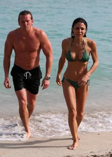 Bethenny Frankel feet photo thumbnail