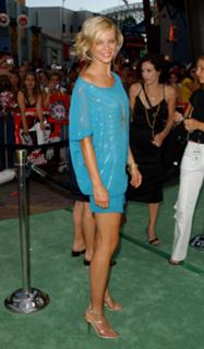 Amy Smart feet photo thumbnail