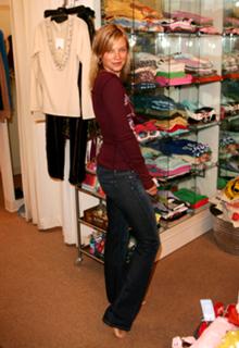 Amy Smart feet photo thumbnail