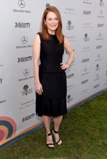 Julianne Moore feet photo thumbnail
