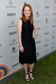 Julianne Moore feet photo thumbnail