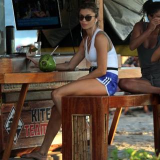Grazi Massafera feet photo thumbnail