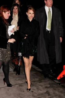 Natalie Portman feet photo thumbnail