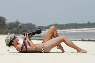 Elisabetta Gregoraci feet photo thumbnail