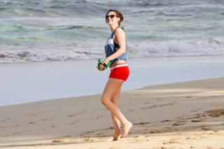 Kristen Stewart feet photo thumbnail