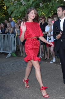 Gemma Arterton feet photo thumbnail