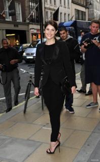 Gemma Arterton feet photo thumbnail