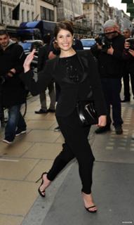 Gemma Arterton feet photo thumbnail