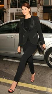 Gemma Arterton feet photo thumbnail