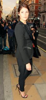 Gemma Arterton feet photo thumbnail