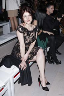 Gemma Arterton feet photo thumbnail