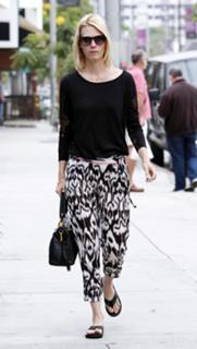 January Jones feet photo thumbnail