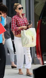 Kate Hudson feet photo thumbnail