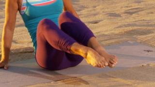 Denise Austin feet photo thumbnail