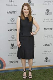 Julianne Moore feet photo thumbnail