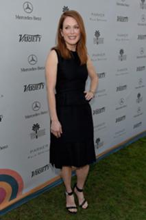 Julianne Moore feet photo thumbnail