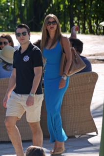 Sofía Vergara feet photo thumbnail