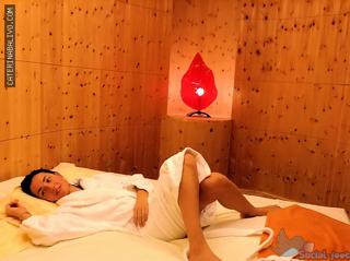 Caterina Balivo feet photo thumbnail