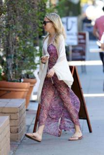 Kate Hudson feet photo thumbnail