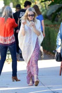 Kate Hudson feet photo thumbnail