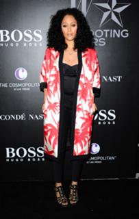 Tia Mowry feet photo thumbnail