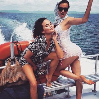 Irina Shayk feet photo thumbnail