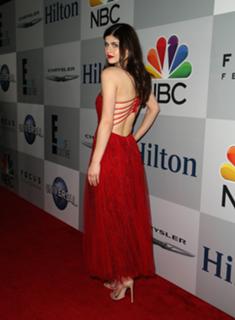 Alexandra Daddario feet photo thumbnail